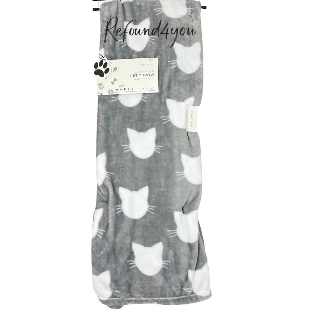 PETS - Happy Tails - ‘Gray Cats’ Plush Throw 50” x 70” NWT. Firm!